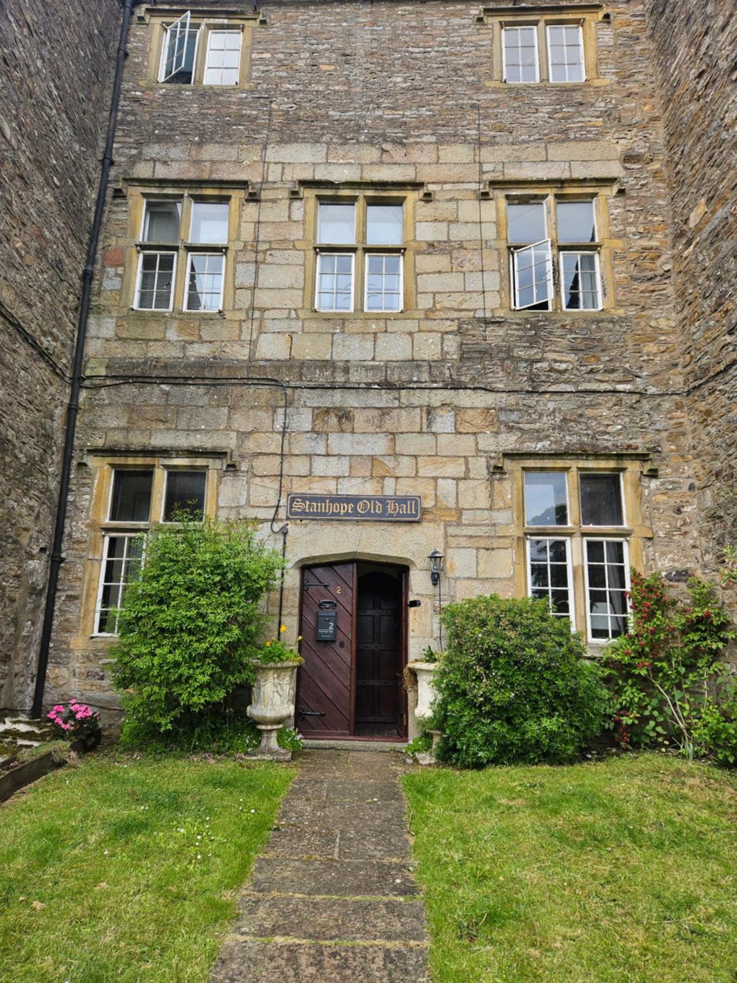 2 Stanhope Hall B&B Bishop Auckland Exterior photo